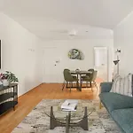 Glebe Tranquil Retreat - 2Bd With Parking